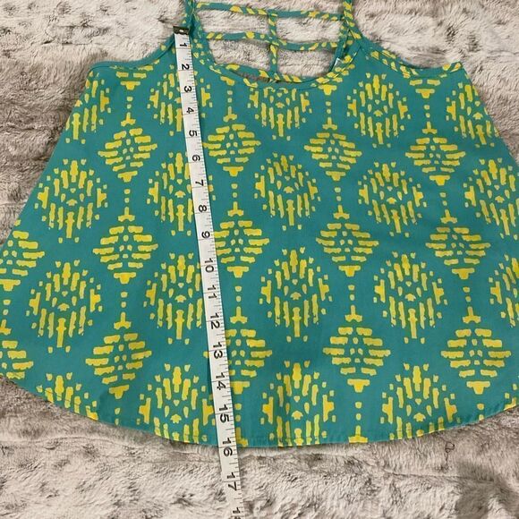 : : Soprano Crop Spaghetti Strap Camisole Top Blouse : : - Picture 4 of 10